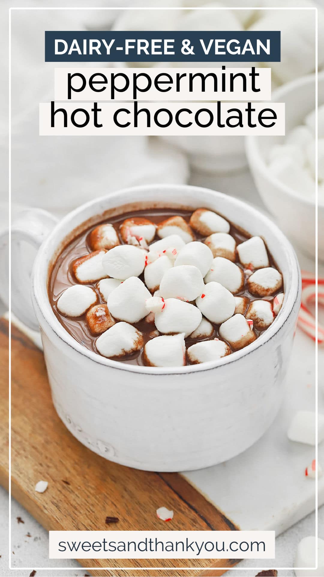 Vegan Peppermint Hot Chocolate - This dairy-free peppermint hot chocolate recipe is so warm and cozy! You'll love the creamy texture and warm peppermint flavor! / vegan hot chocolate recipe / vegan hot cocoa recipe / vegan peppermint hot cocoa / dairy free peppermint hot cocoa / healthy hot cocoa recipe / dairy free hot cocoa recipe / peppermint hot cocoa recipe / homemade peppermint hot chocolate / homemade peppermint hot cocoa