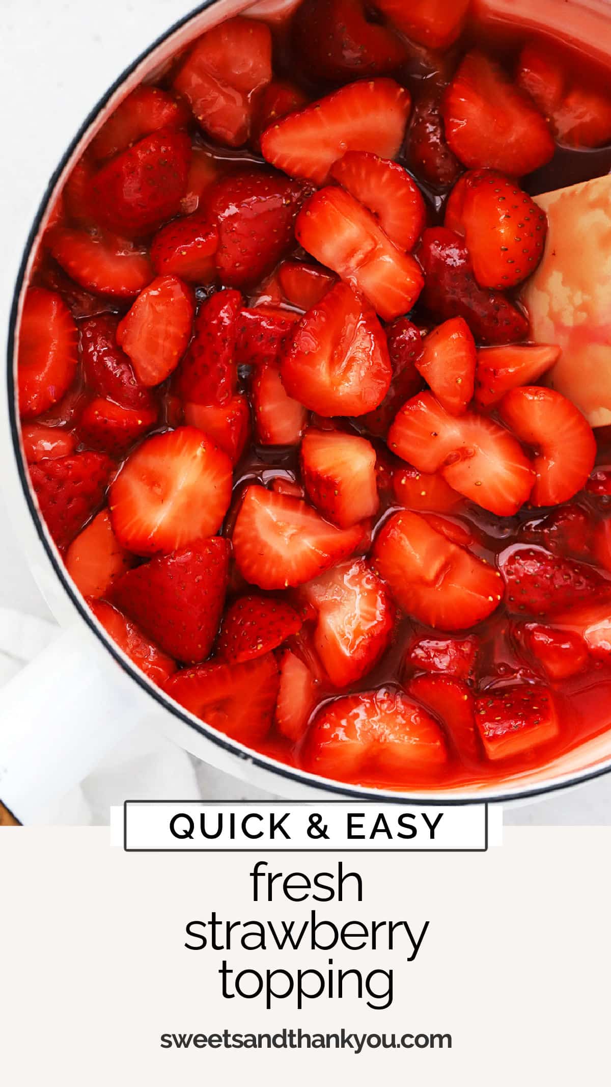 This quick & easy strawberry topping recipe is the perfect sauce for cheesecake, ice cream, waffles, strawberry shortcake, and more! / easy strawberry sauce for cheesecake / strawberry sauce for ice cream / easy strawberry topping for cheesecake / strawberry topping for angel food cake / smooth strawberry sauce recipe / how to make strawberry sauce / 